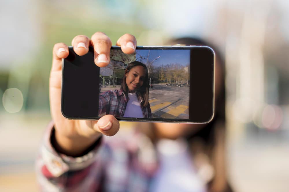 Imagem da capa do artigo  Celulares com as melhores câmeras de 2025: Veja os 12 modelos que se destacam