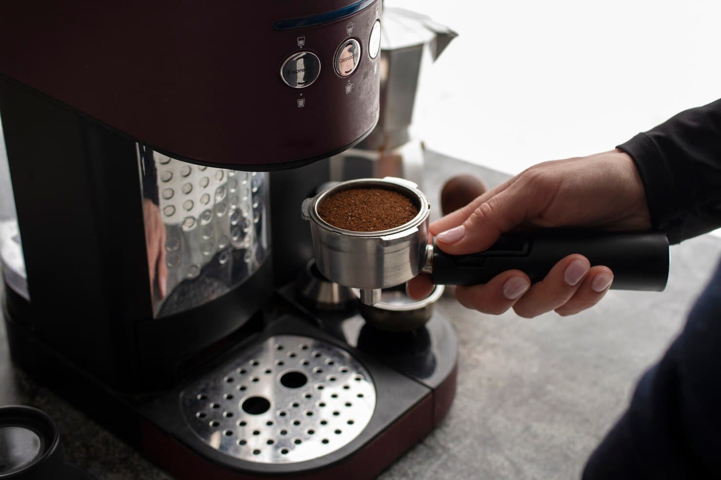 Imagem da capa do artigo  Cafeteira Oster: Qual a melhor opção para cada estilo de café?