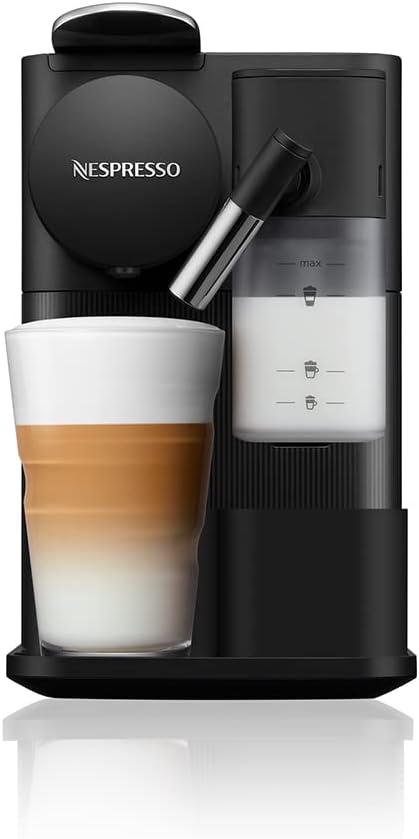 Nespresso Lattissima One Preta, Cafeteira - 220v | F121